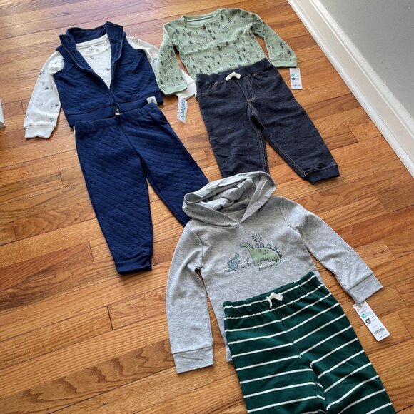 NWT Bundle of 3 Carter's Outfits Size 24 Month - Picture 2 of 13